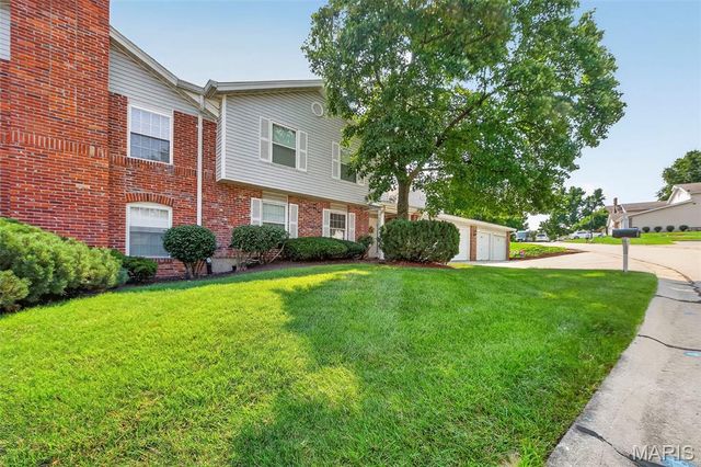 980 Windstream Drive 35, St Peters, MO 63376