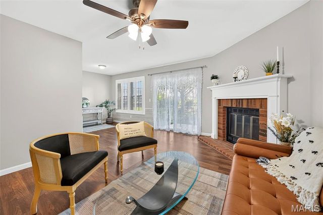 980 Windstream Drive 35, St Peters, MO 63376