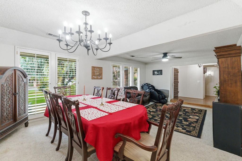 Image 15 of property listing at 6479 N Blosser Avenue, Fresno, CA 93711