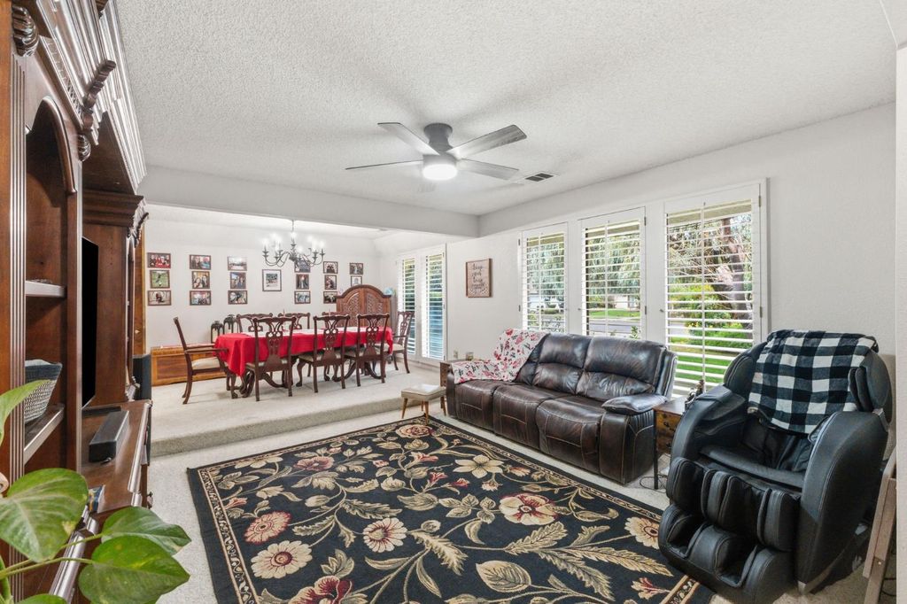 Image 18 of property listing at 6479 N Blosser Avenue, Fresno, CA 93711