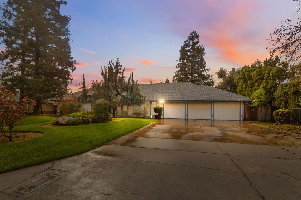Image 2 of property listing at 6479 N Blosser Avenue, Fresno, CA 93711