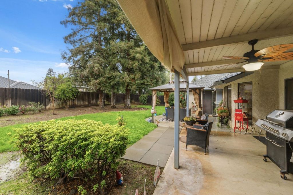 Image 31 of property listing at 6479 N Blosser Avenue, Fresno, CA 93711