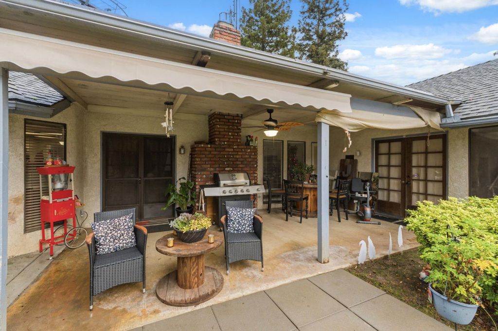 Image 32 of property listing at 6479 N Blosser Avenue, Fresno, CA 93711