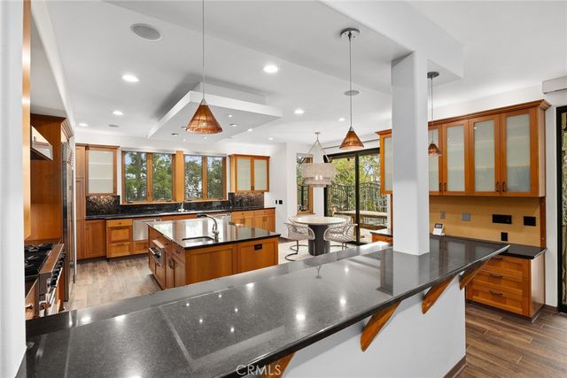 5310 Linda Vista, La Canada Flintridge, CA 91011