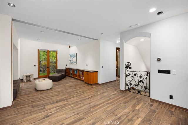 5310 Linda Vista, La Canada Flintridge, CA 91011