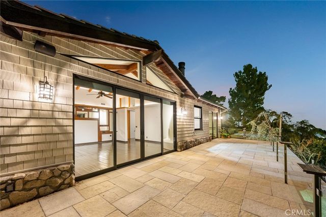 5310 Linda Vista, La Canada Flintridge, CA 91011