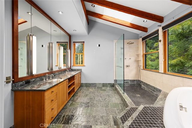 5310 Linda Vista, La Canada Flintridge, CA 91011