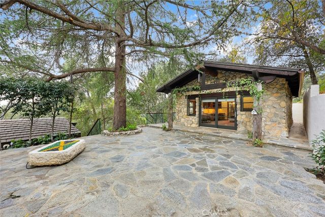 5310 Linda Vista, La Canada Flintridge, CA 91011
