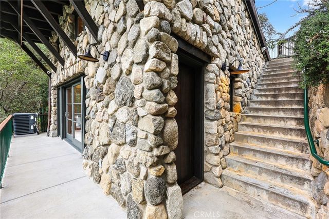 5310 Linda Vista, La Canada Flintridge, CA 91011