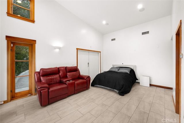 5310 Linda Vista, La Canada Flintridge, CA 91011