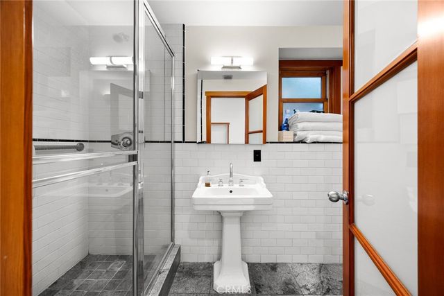 5310 Linda Vista, La Canada Flintridge, CA 91011