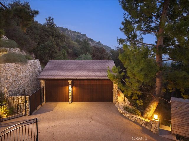 5310 Linda Vista, La Canada Flintridge, CA 91011