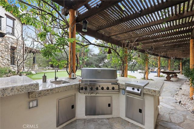 5310 Linda Vista, La Canada Flintridge, CA 91011