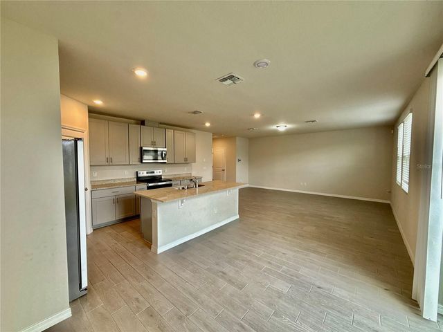 3204 FRESNO PLACE, Zephyrhills, FL 33541