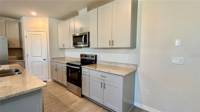 3204 FRESNO PLACE, Zephyrhills, FL 33541