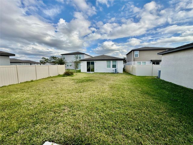 3204 FRESNO PLACE, Zephyrhills, FL 33541