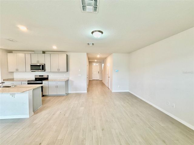 3204 FRESNO PLACE, Zephyrhills, FL 33541