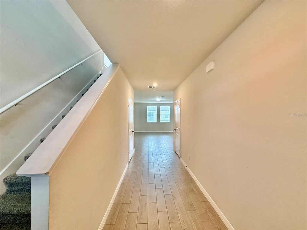 Image 3 of property listing at 3204 FRESNO PLACE, Zephyrhills, FL 33541