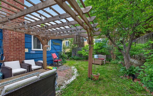 24814 Depew Avenue, Little Neck, NY 11363