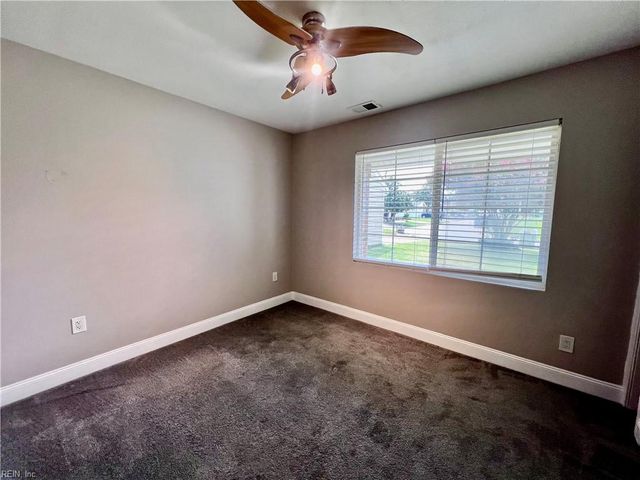 684 Orangewood DR, Virginia Beach, VA 23453