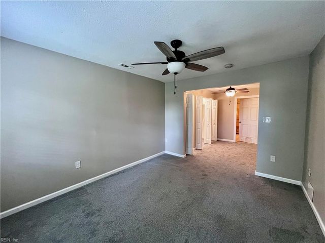 684 Orangewood DR, Virginia Beach, VA 23453