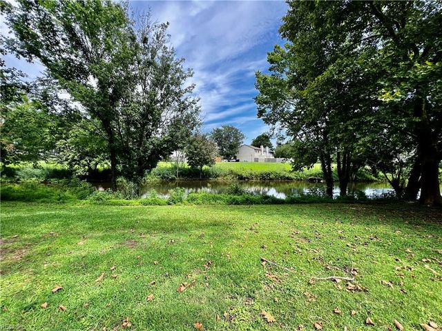 684 Orangewood DR, Virginia Beach, VA 23453