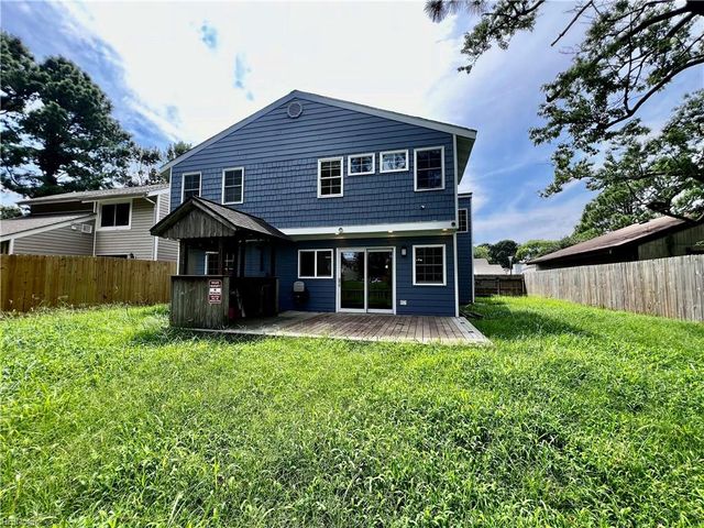 684 Orangewood DR, Virginia Beach, VA 23453