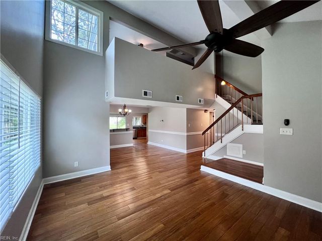 684 Orangewood DR, Virginia Beach, VA 23453