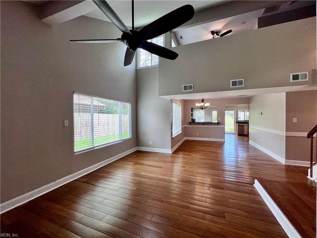 684 Orangewood DR, Virginia Beach, VA 23453