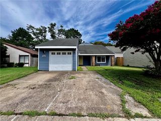 684 Orangewood DR, Virginia Beach, VA 23453
