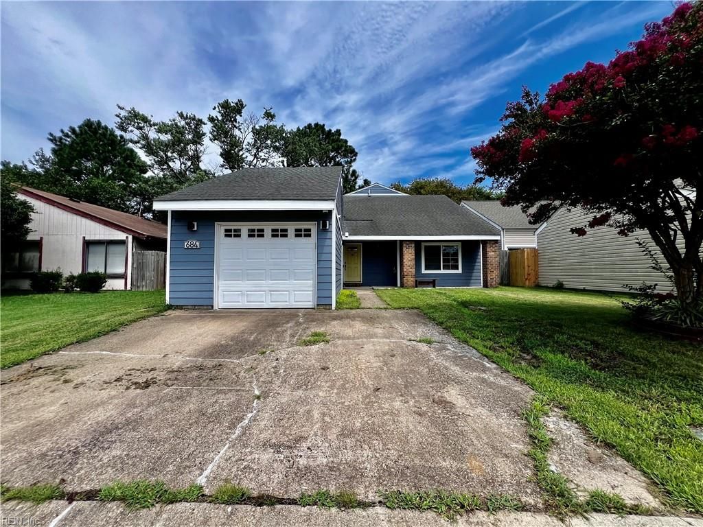 684 Orangewood DR, Virginia Beach, VA 23453