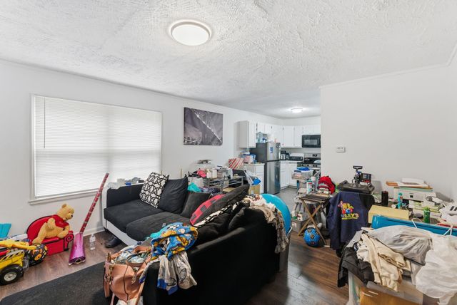 703 S Hydraulic, Wichita, KS 67211