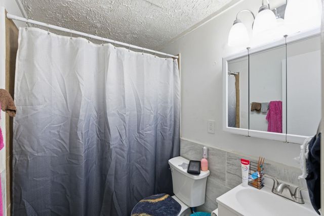 703 S Hydraulic, Wichita, KS 67211