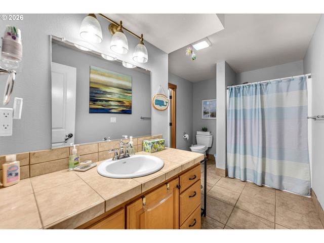 1261 Sw BINFORD LAKE Pkwy, Gresham, OR 97080