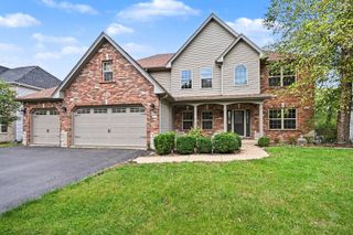 204 Holly Lane, Oswego, IL 60543