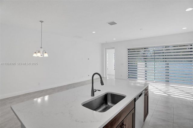 8450 NW 39th Ct 8450, Coral Springs, FL 33065