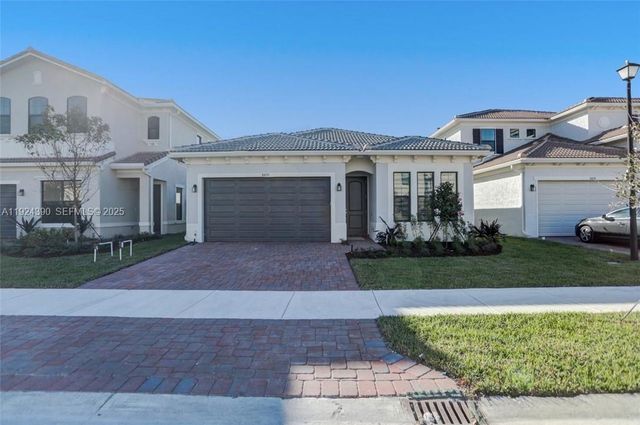 8450 NW 39th Ct 8450, Coral Springs, FL 33065