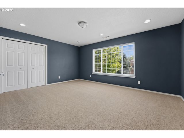 4049 Nw 134TH Ter, Portland, OR 97229