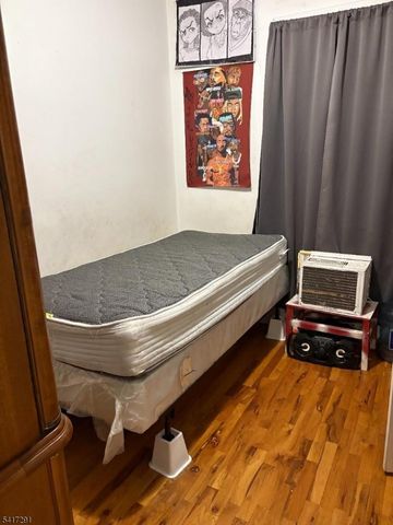 112 4 Th Ave, Paterson City, NJ 07524