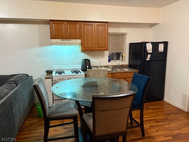 112 4 Th Ave, Paterson City, NJ 07524