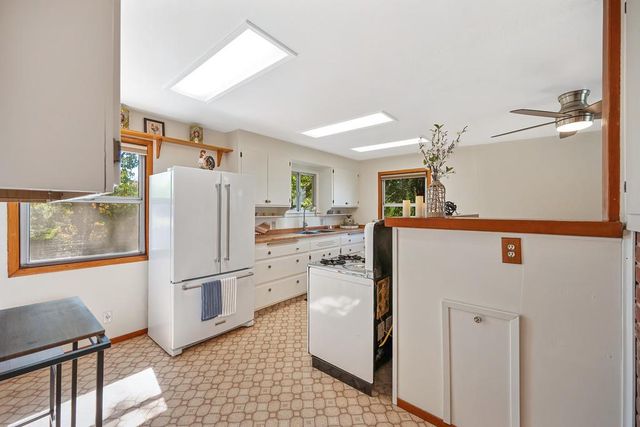 12190 Holly Vista Way, Auburn, CA 95603