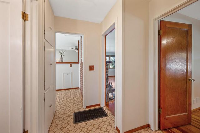 12190 Holly Vista Way, Auburn, CA 95603