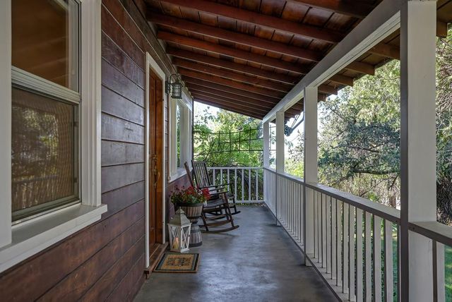 12190 Holly Vista Way, Auburn, CA 95603