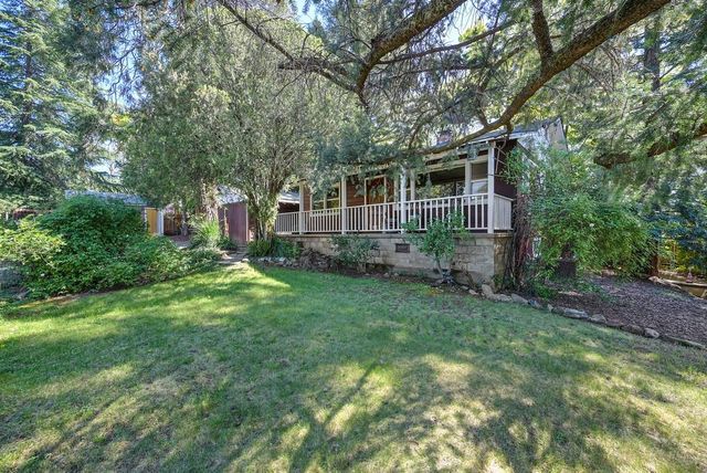 12190 Holly Vista Way, Auburn, CA 95603