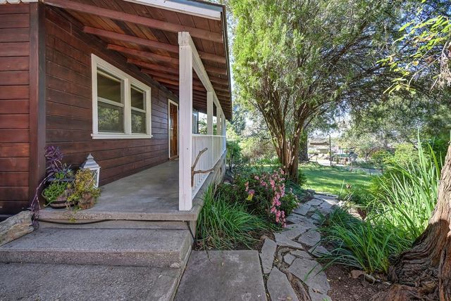 12190 Holly Vista Way, Auburn, CA 95603