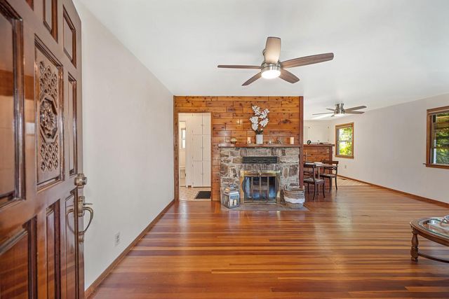 12190 Holly Vista Way, Auburn, CA 95603