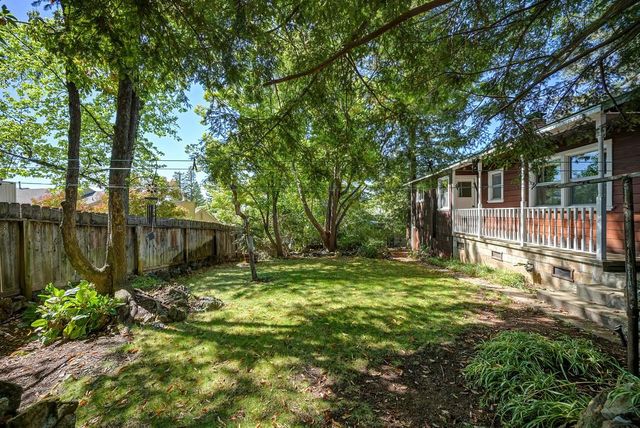 12190 Holly Vista Way, Auburn, CA 95603