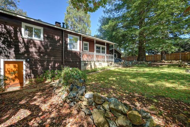 12190 Holly Vista Way, Auburn, CA 95603