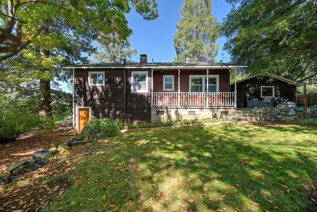 12190 Holly Vista Way, Auburn, CA 95603