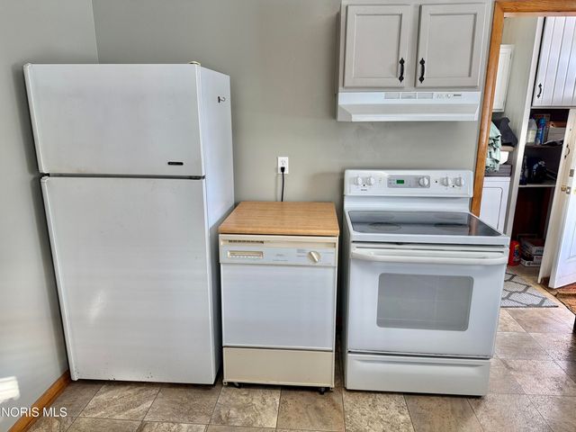 1309 Superior Street, Genoa, OH 43430